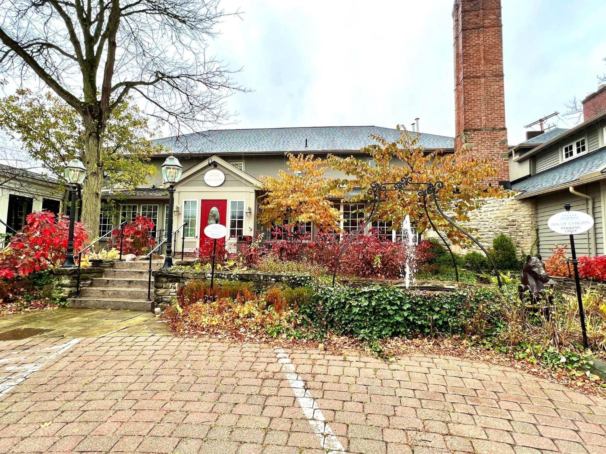 Inn Of Chagrin Chagrin Falls Exterior photo